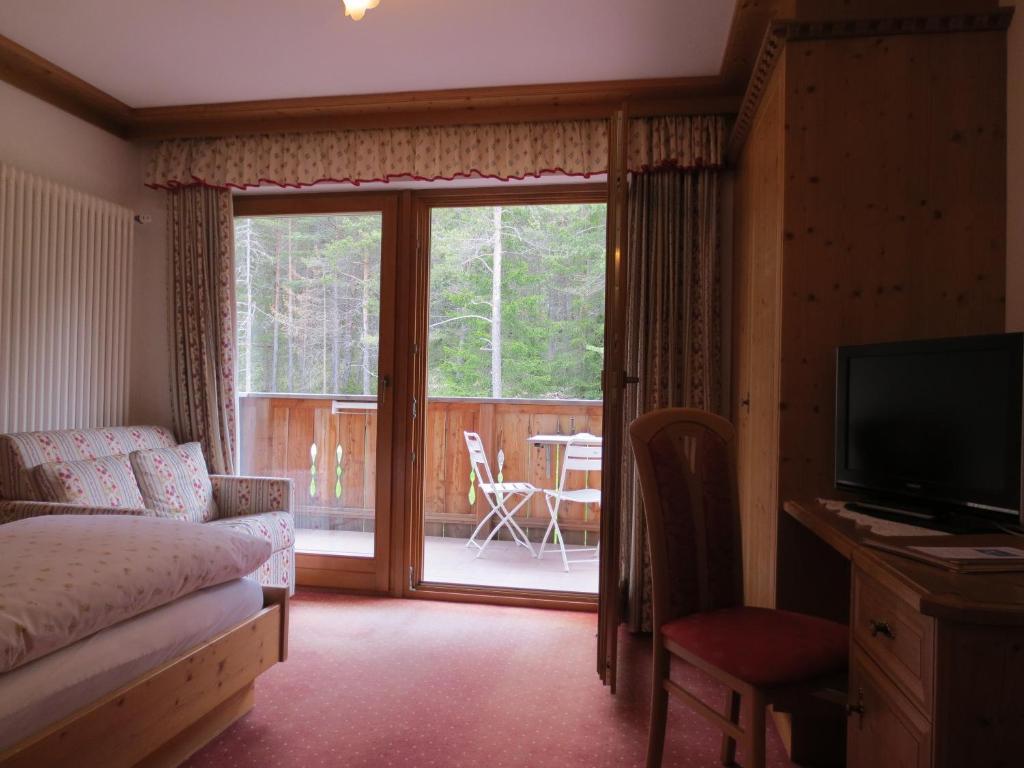 Hotel Ciasa Ai Pini San Cassiano  Room photo